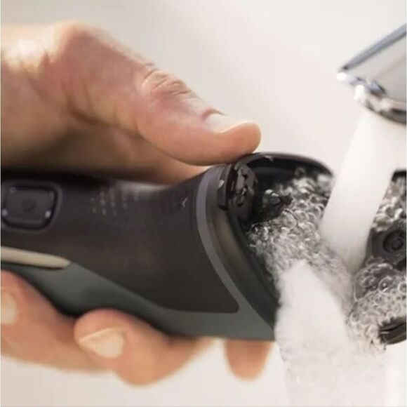 Philips Norelco 2300 Rechargeable Electric Trimmer & Shaver - Picture 9 of 14